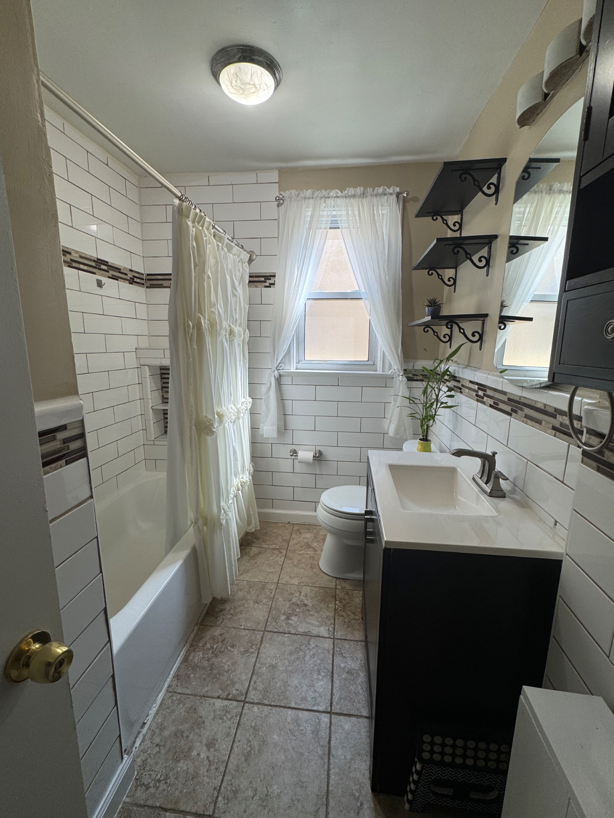 Beautiful private room - bedroom in Yonkers only 30 minutes from NYC - walk to bus and drive 10 mins - Photo 4