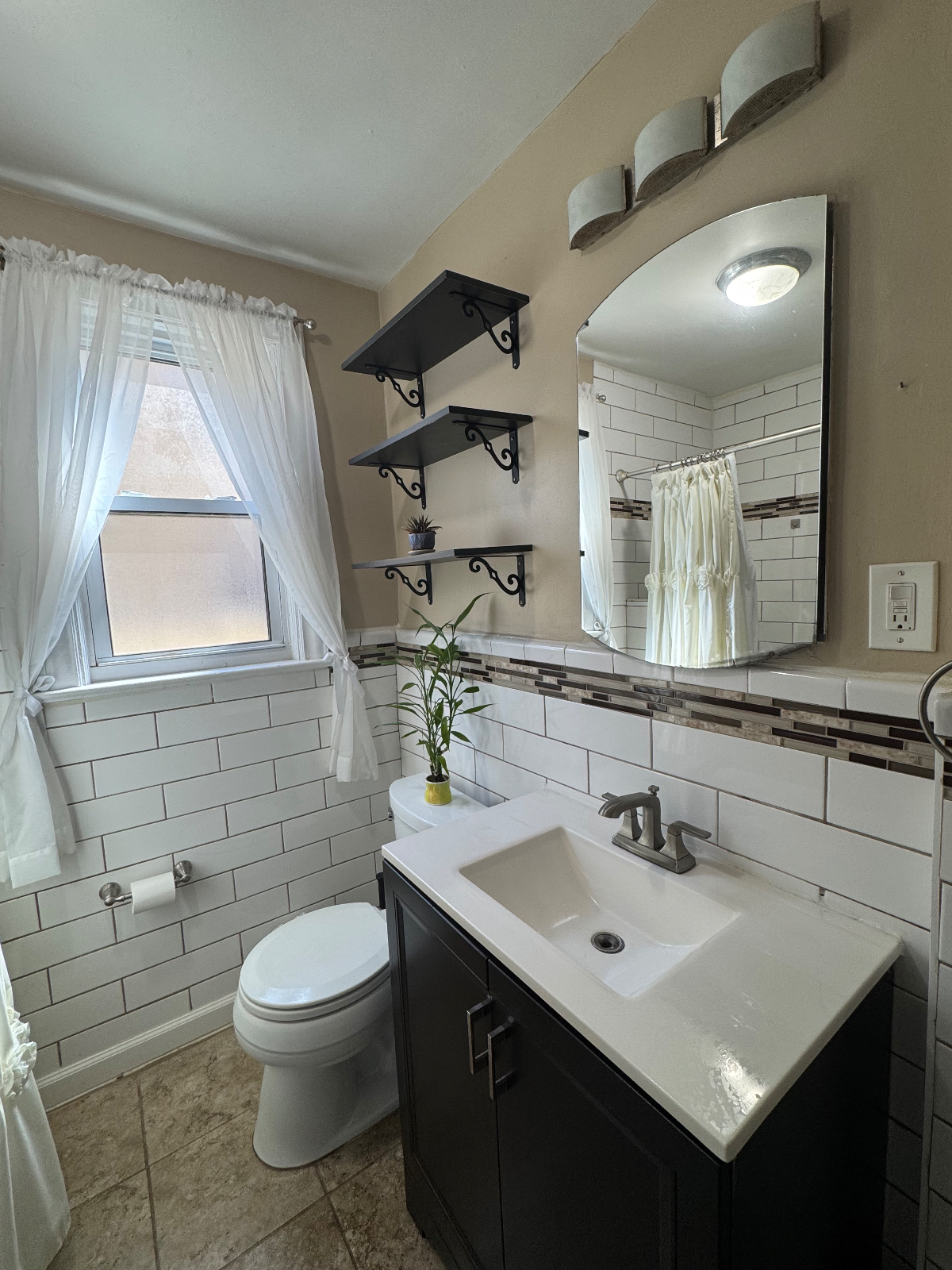Beautiful private room - bedroom in Yonkers only 30 minutes from NYC - walk to bus and drive 10 mins - Photo 5