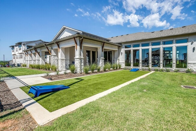 Beautiful 1 and 2 Bedroom apartments in Cleburne Texas - Photo 3