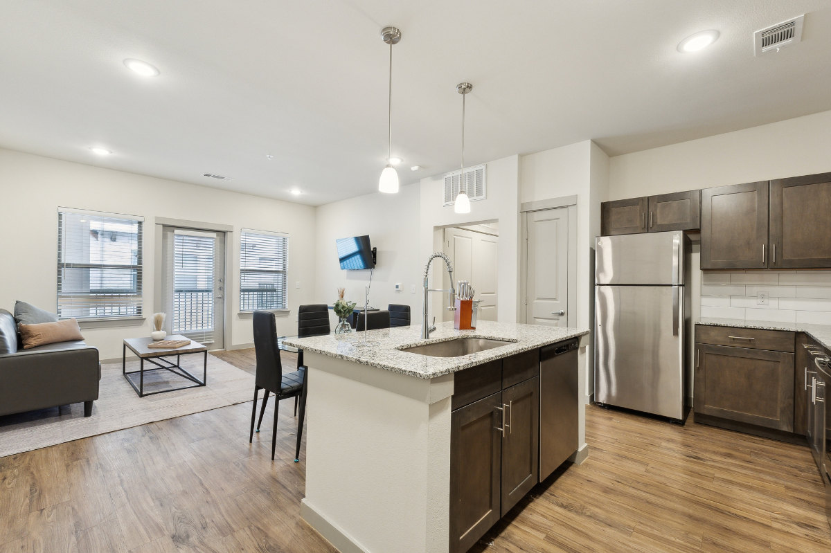Beautiful 1 and 2 Bedroom apartments in Cleburne Texas - Photo 11