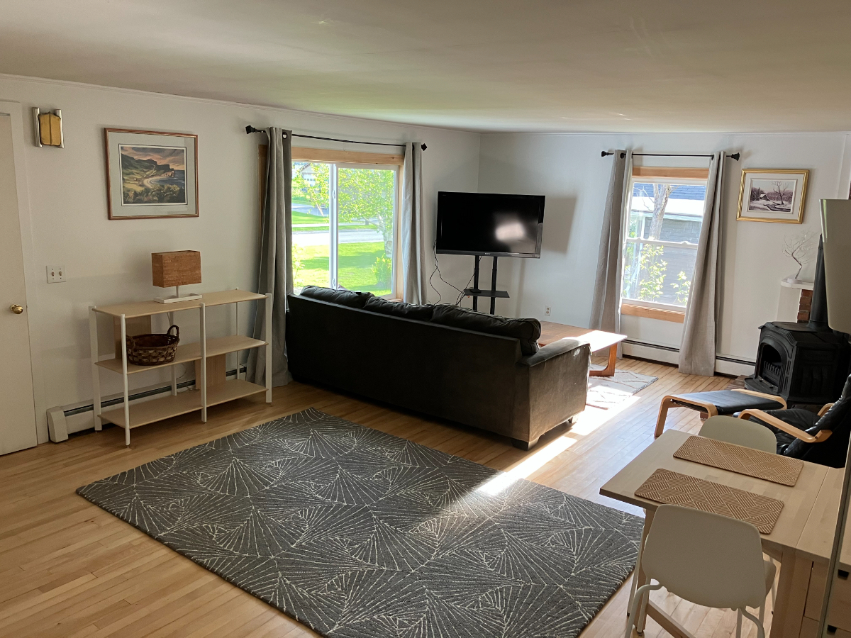 Clean, bright, spacious, 1 BR Apt in Derby Line - Photo 1