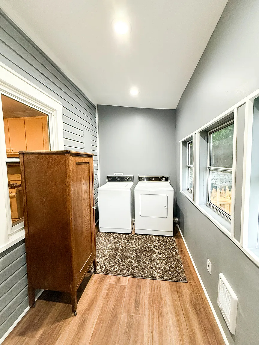 Comfortable, Clean & Convenient--Updated Apartment Near Downtown Troy - Photo 6