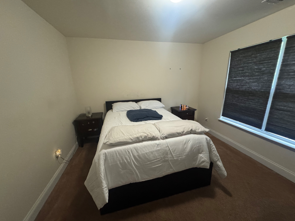 Room for rent in Single Family Home - All utilities covered - Photo 4