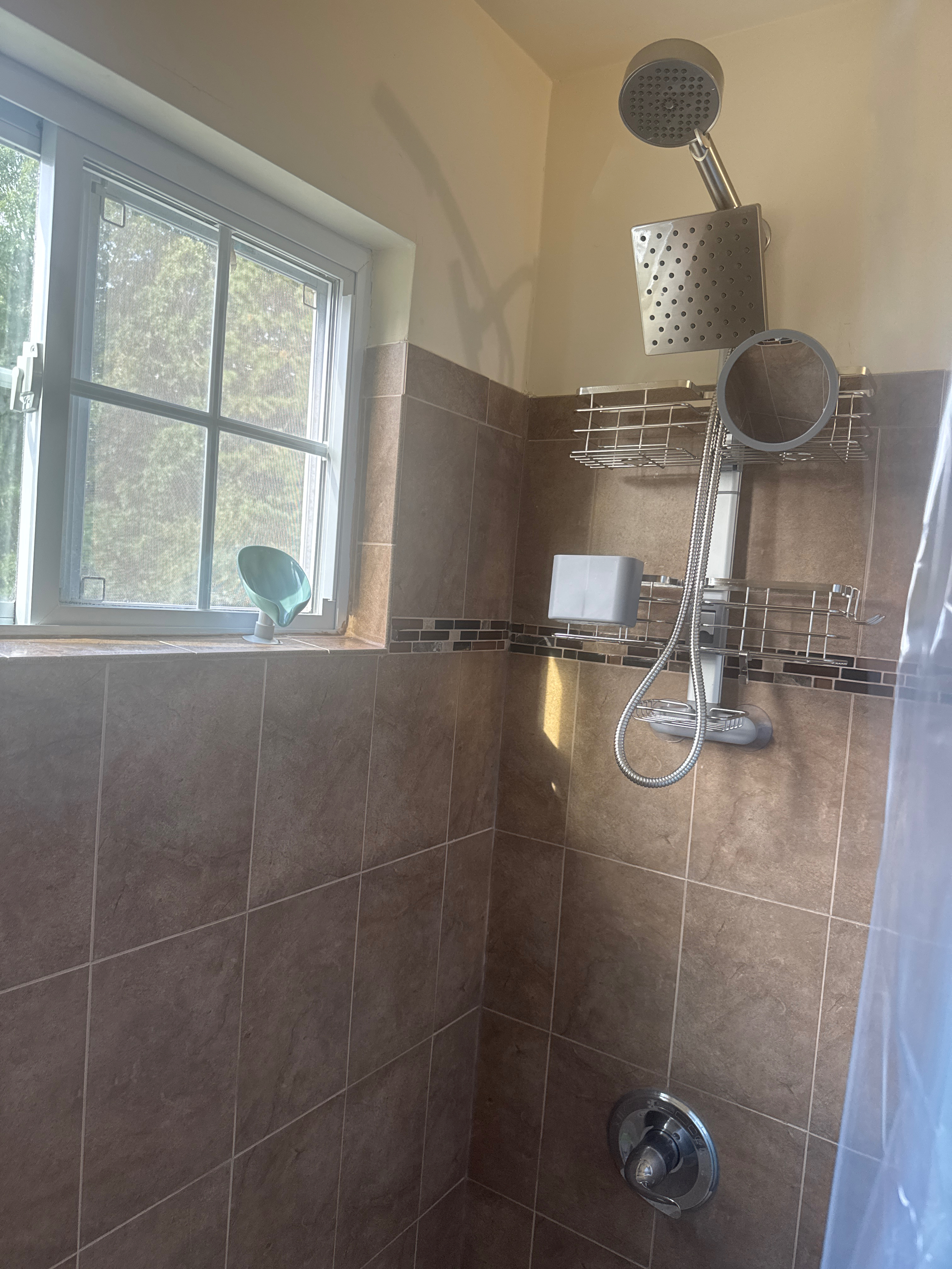 Room for rent in Single Family Home - All utilities covered - Photo 8