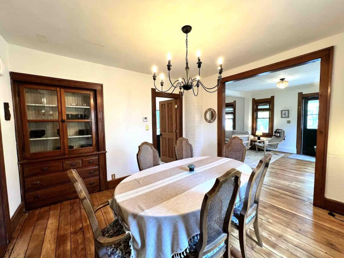 Spacious & Serene Retreat with Hot Tub - Photo 4