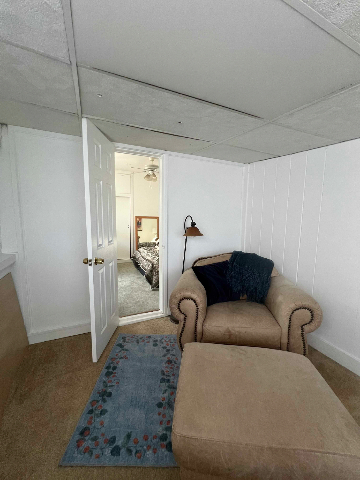 CHARMING DOG FRIENDLY SHORT TERM ROOM RENTAL - Photo 3