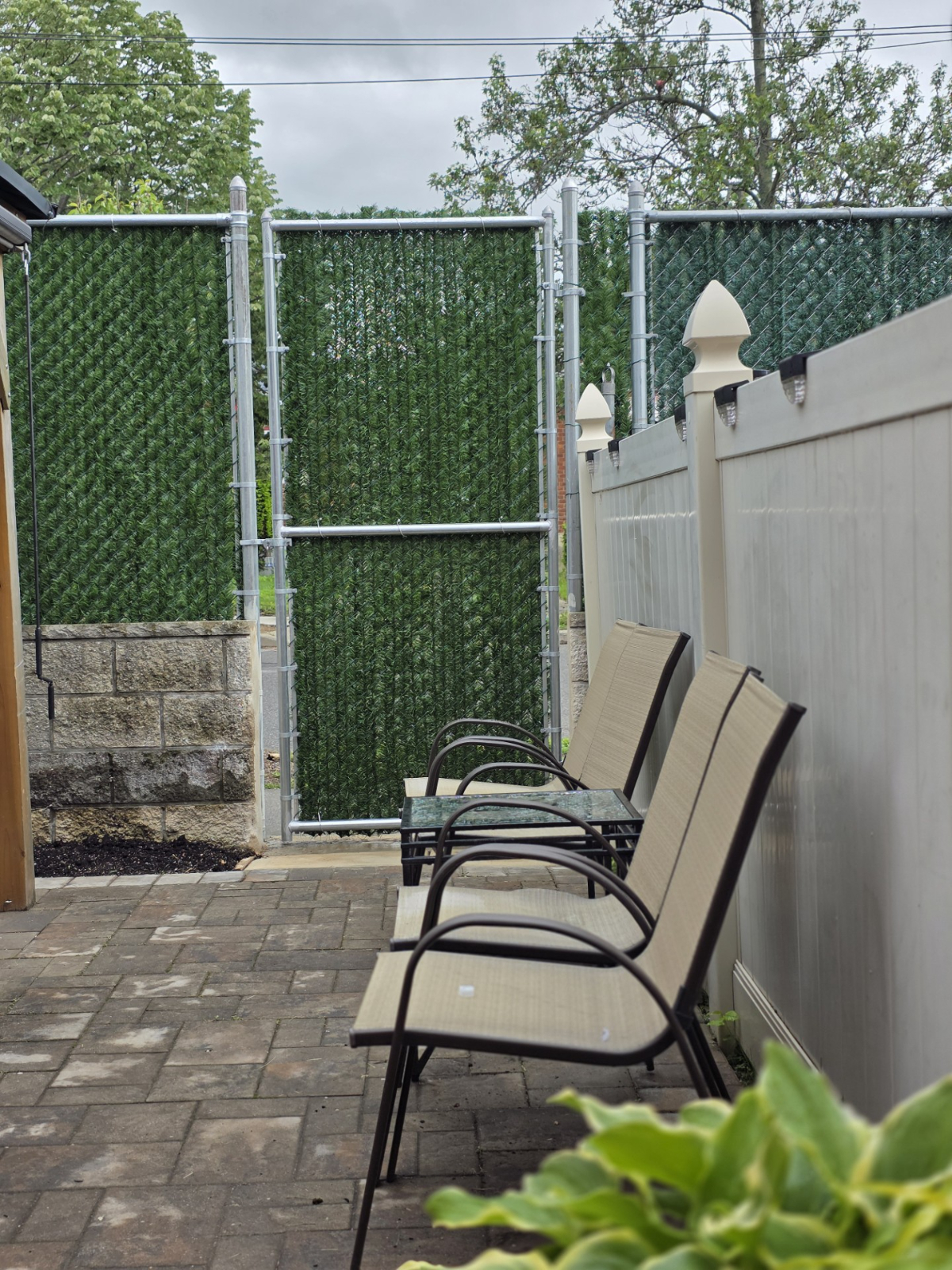 Lovely Studio Apartment with Kitchenette-Available NOW. Walking Distance to LIRR, Minutes to JFK - Photo 7
