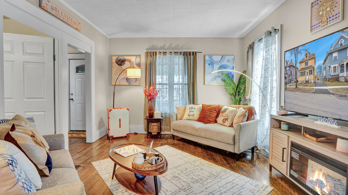 Beautiful and spacious 4-bedroom 2-fullbath - Photo 1