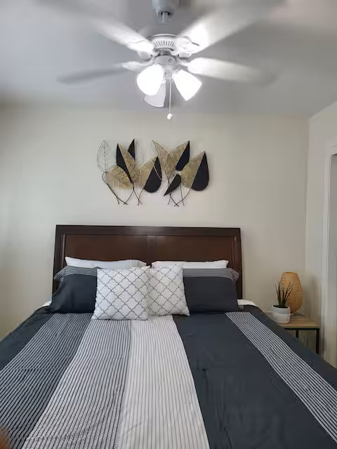 Daisy's Place Room 3