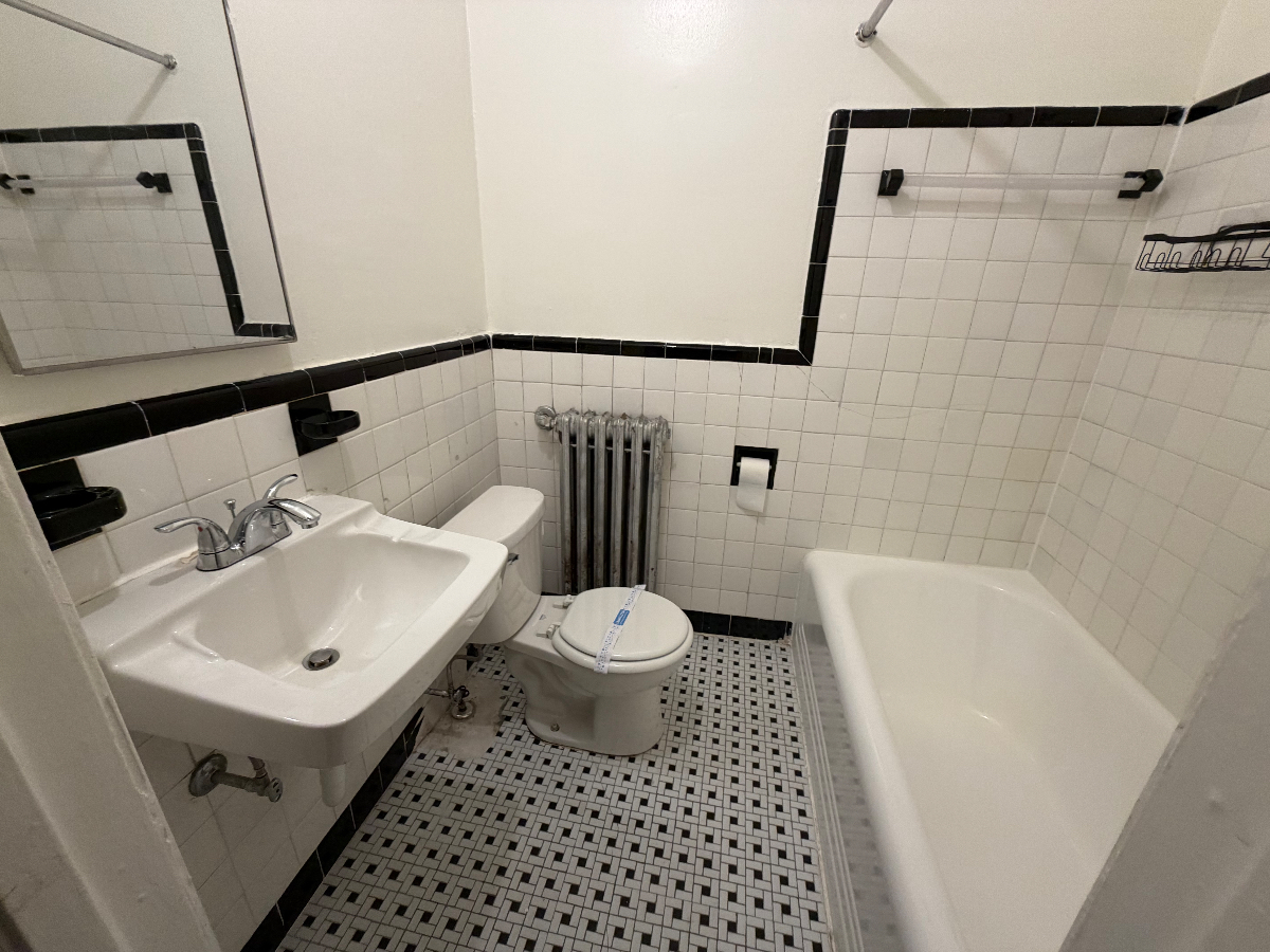 Sunny Brookland Apartment with All Utilities, Smart Features & Outdoor Space - Photo 6
