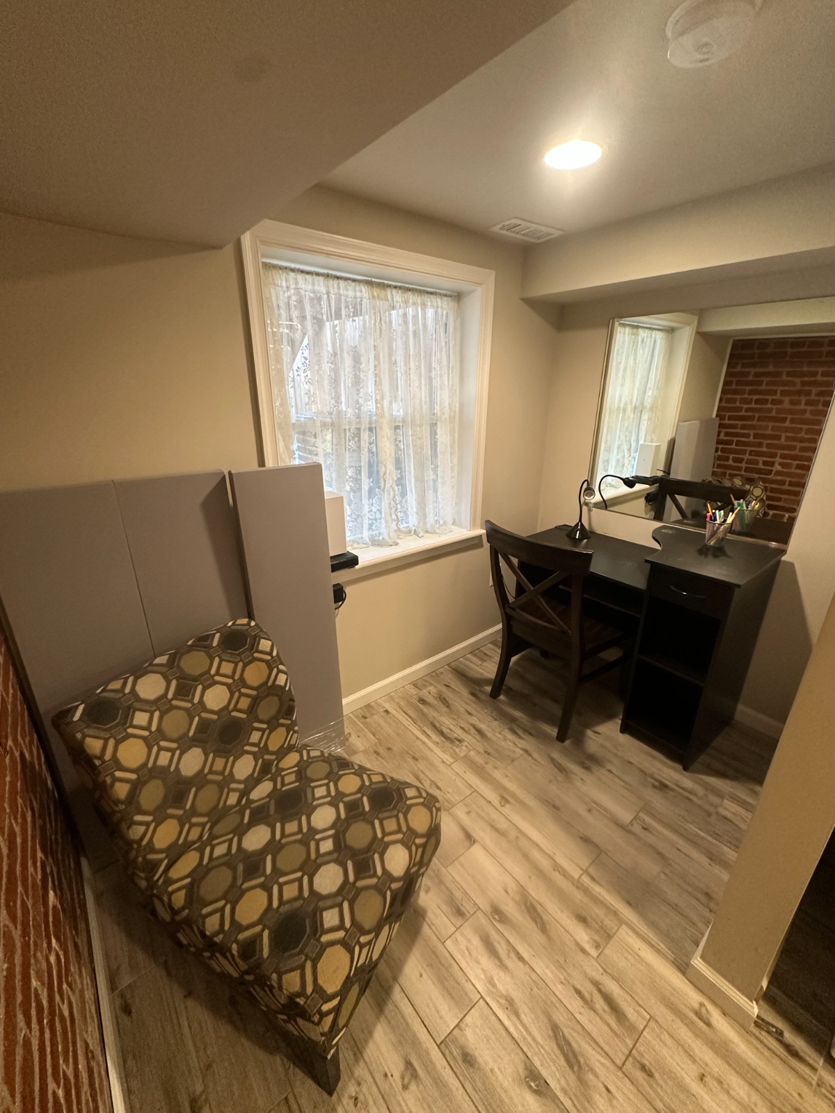 Comfortable 1-Bedroom Apartment - Photo 4