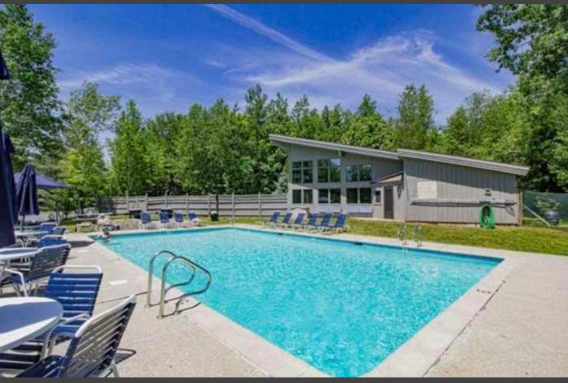 Mountain-Ready Studio with Full Kitchen, Fireplace, and Walkable Resort Access - Photo 8