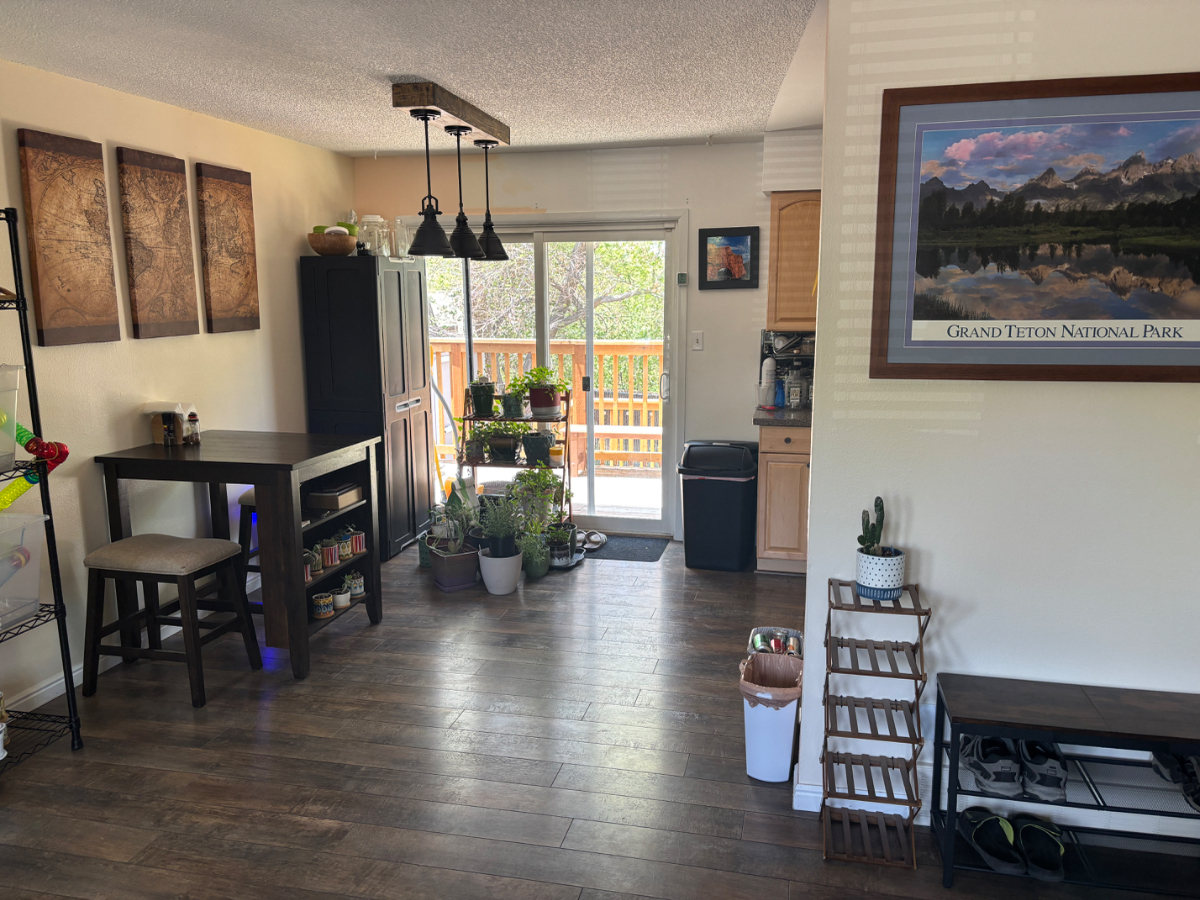 Classy Home Needs Classy Renter - Photo 5