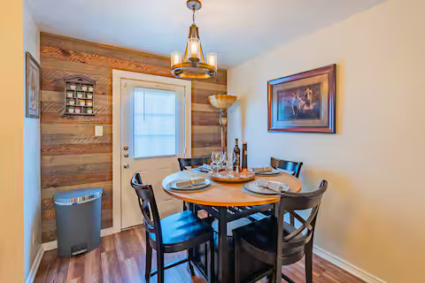 Welcome to Your Cozy Retreat - Photo 7