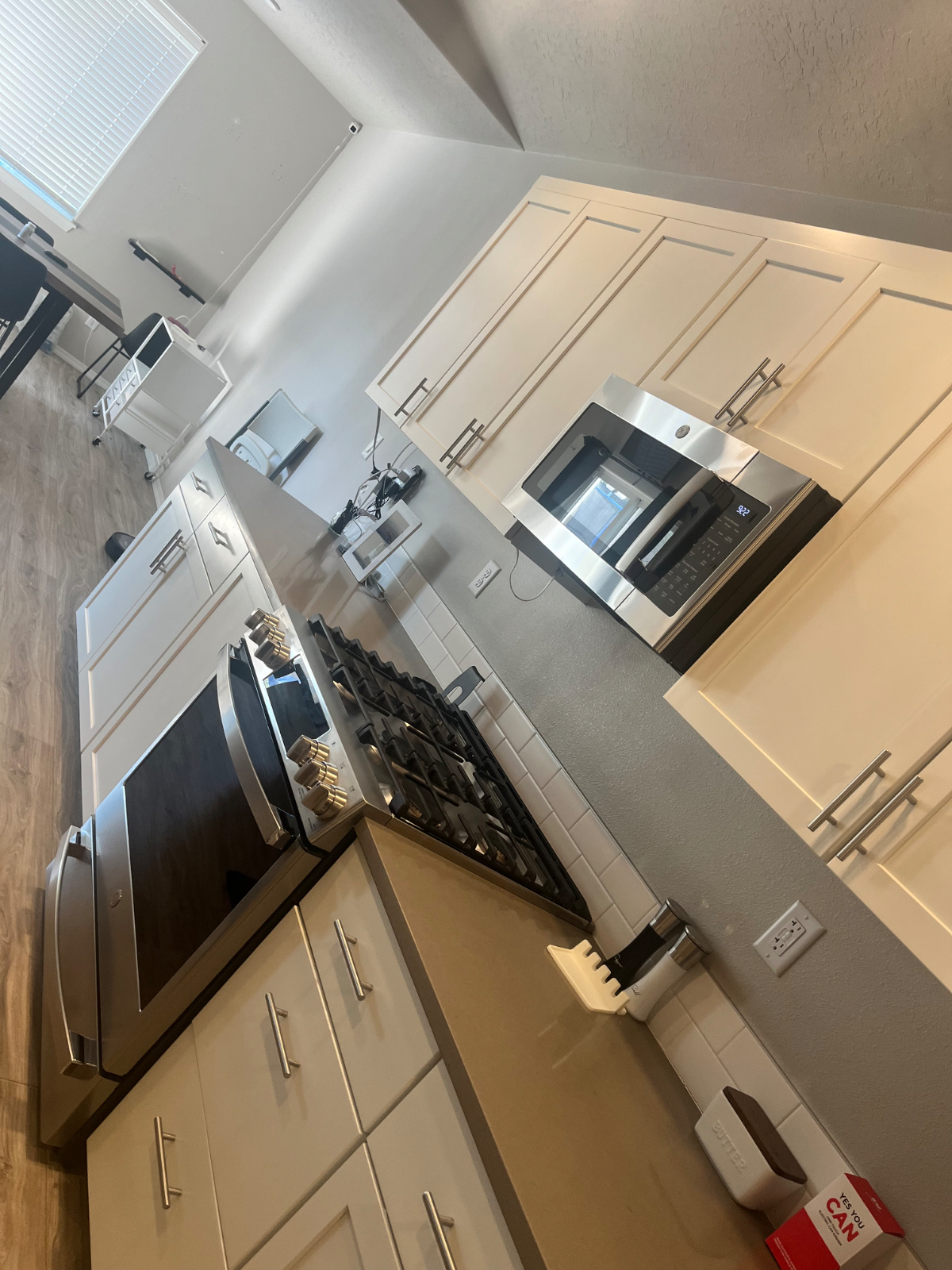 Modern Furnished Home Close to Hospitals - Photo 3