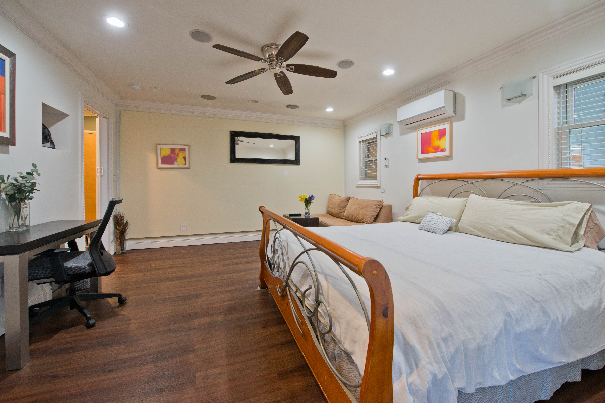 Split Level - Photo 4