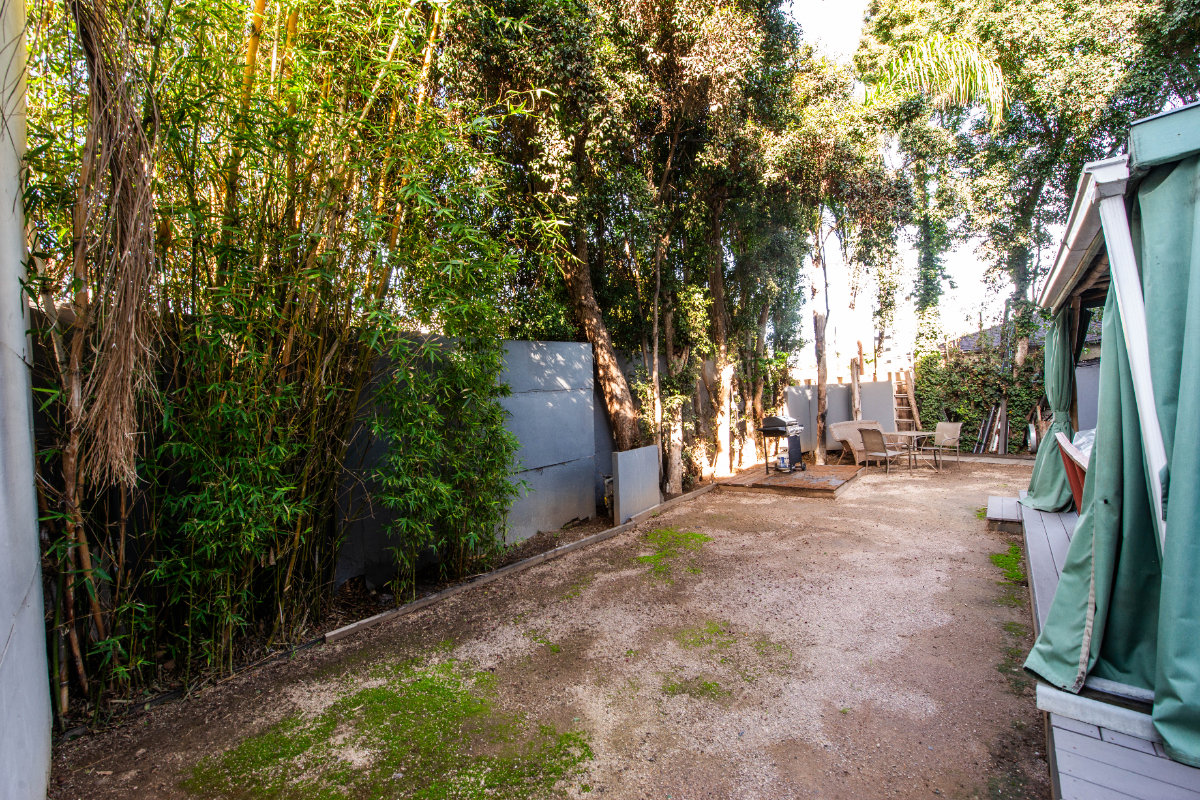 Split Level - Photo 2