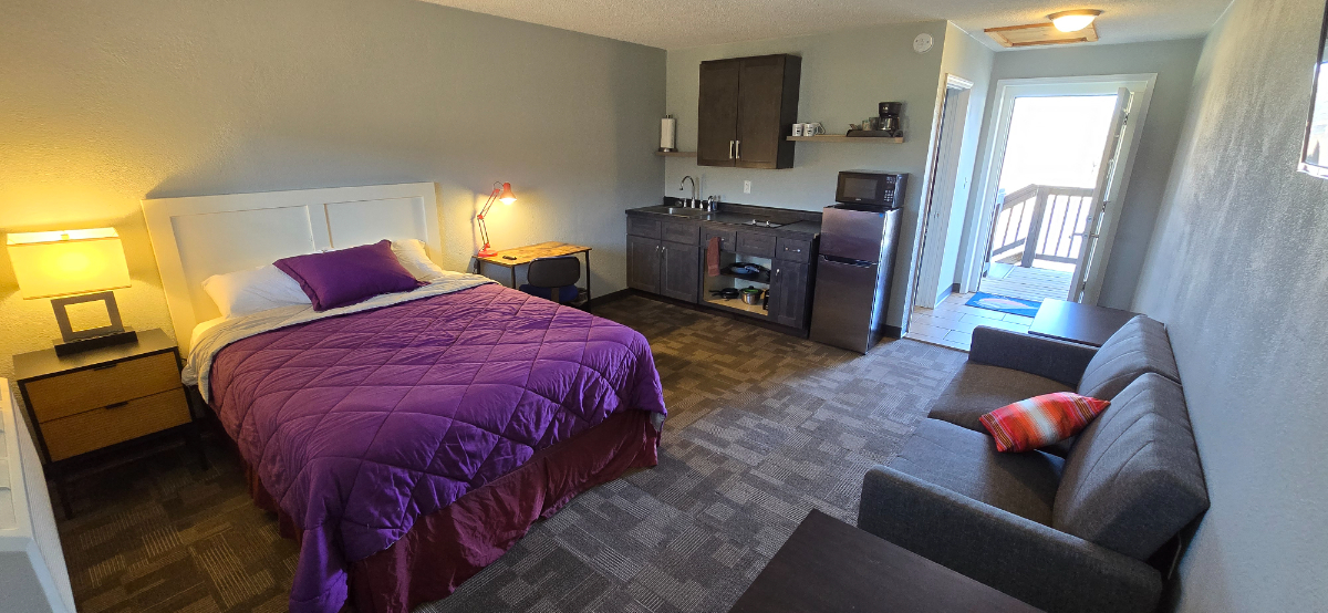Private Studio Apartments with Kitchenette