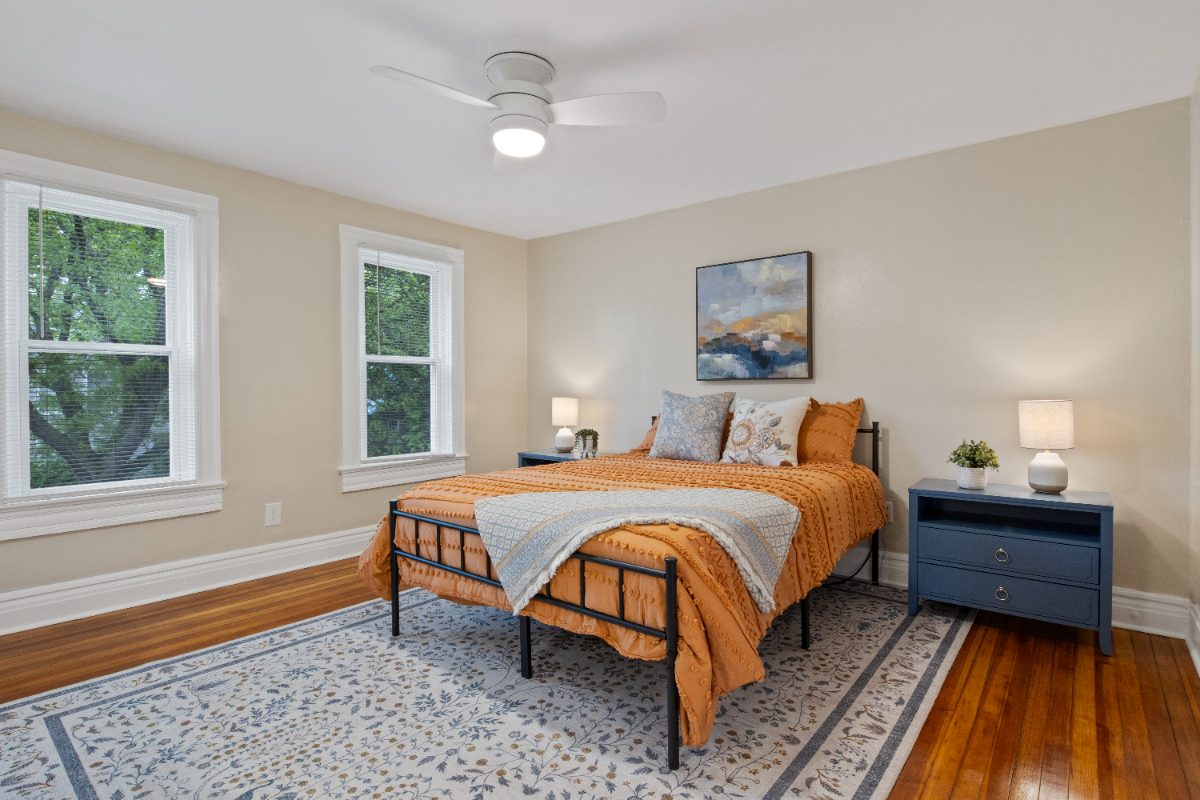 2 mins from Strong, Highland Hospital - Mid-Century Inspired, Fully Equipped and Stylishly Furnished - Photo 8