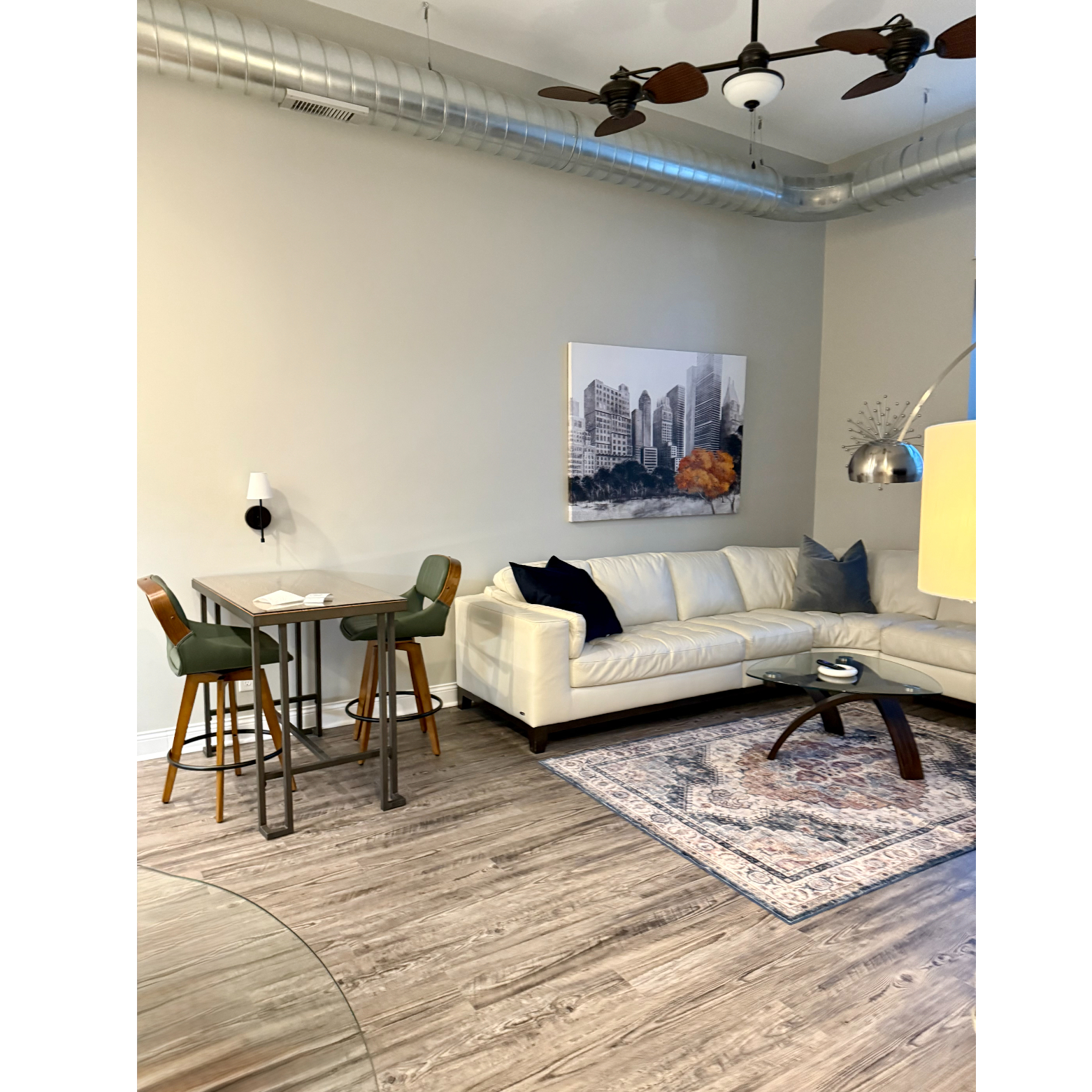 New Luxury Downtown Apt. 201