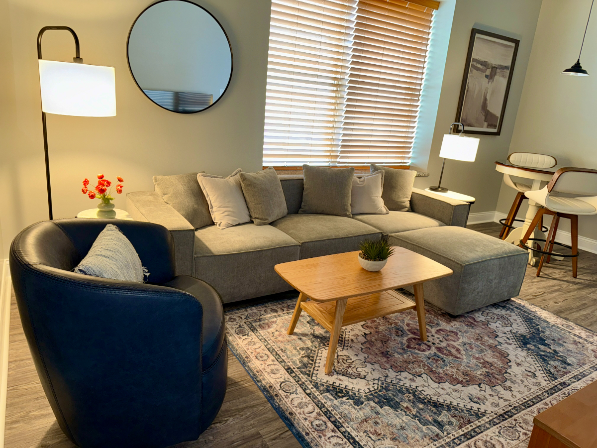 New Luxury Downtown Apt. 203