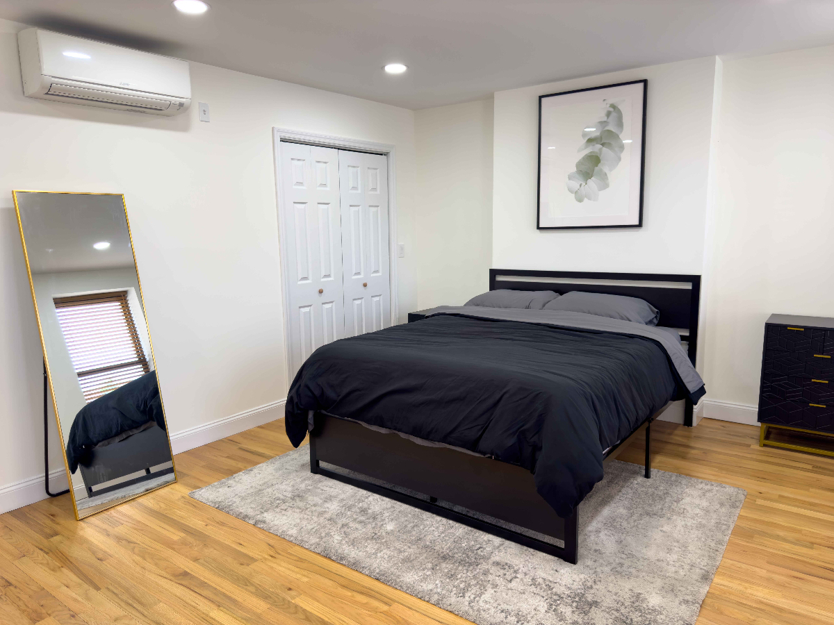 Spacious Furnished 1BR in Park Slope Near Hospitals - Photo 3