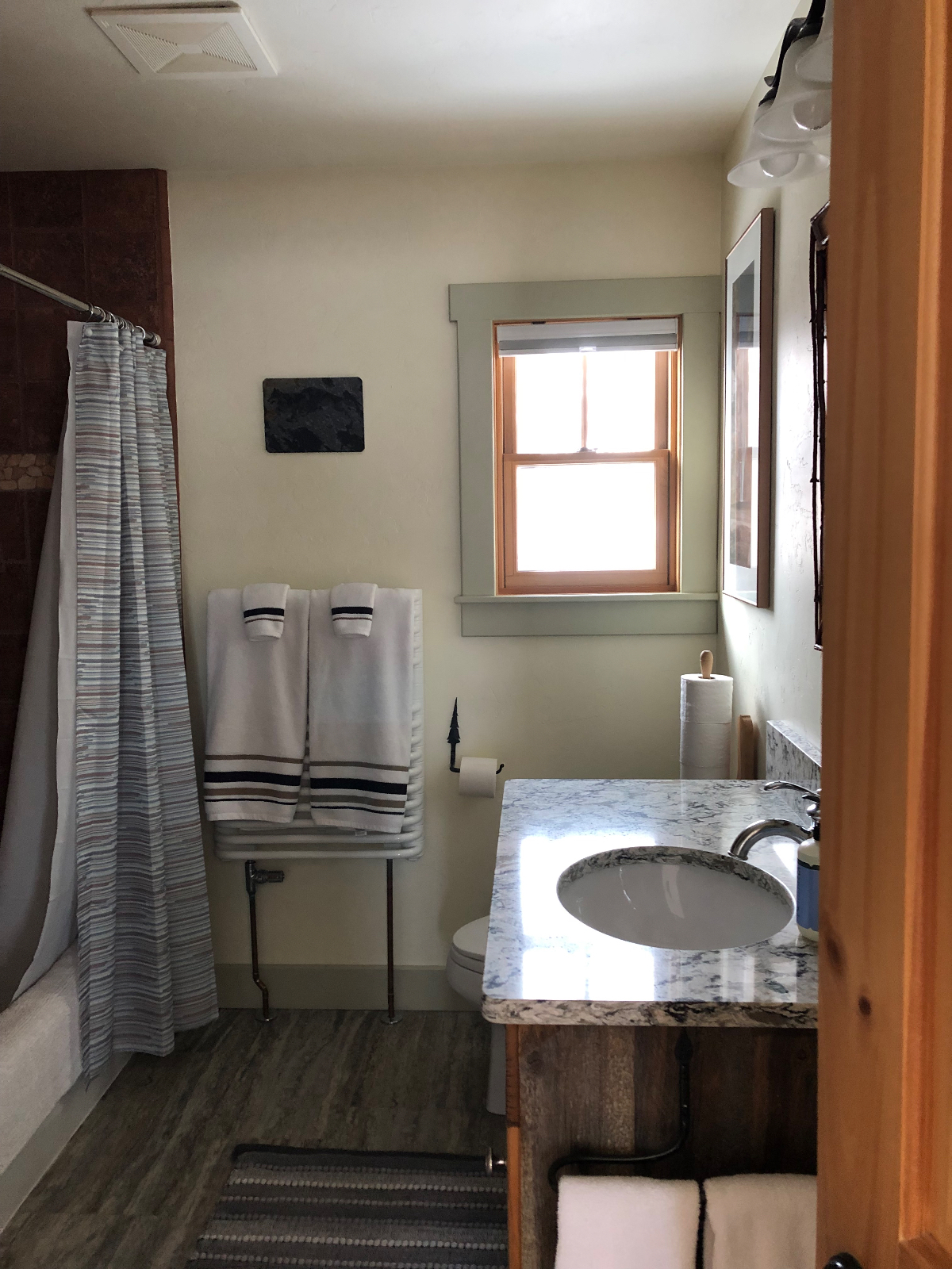 Quiet guesthouse near town, ski area and national park - Photo 9