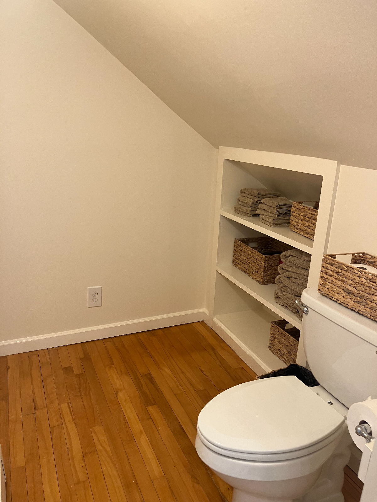 Two Bedroom Guest House Near Lake Champlain - Photo 10