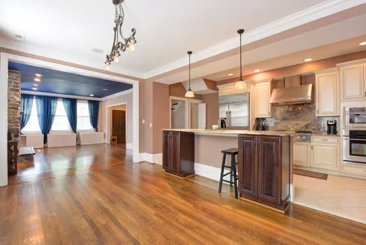 Comfortable Home in Coveted 16th Street Heights - Photo 2