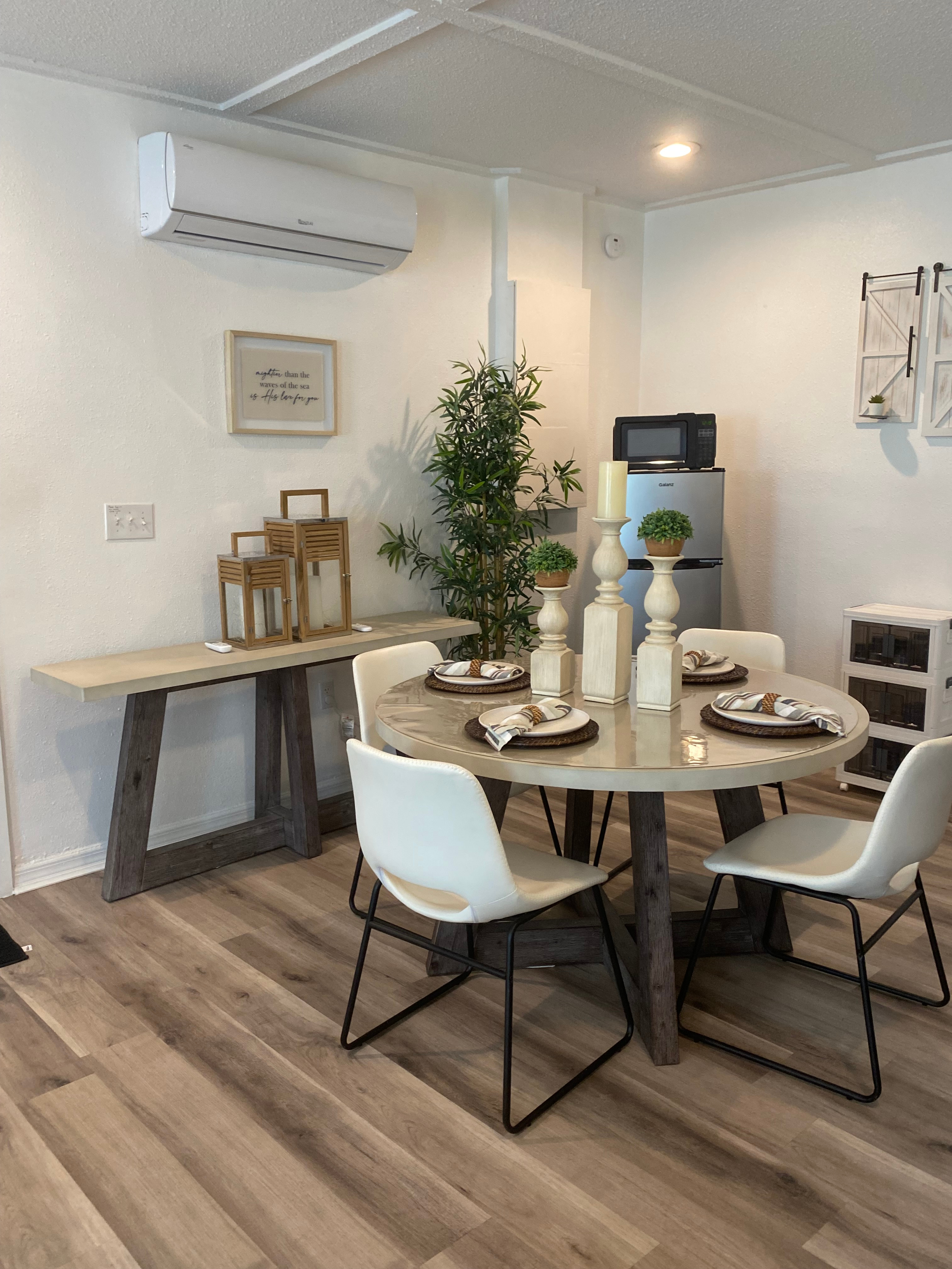 Charming and Comfy Studio - Photo 12