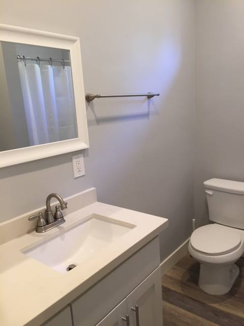 Pristine studio... private entrance and... - Photo 2