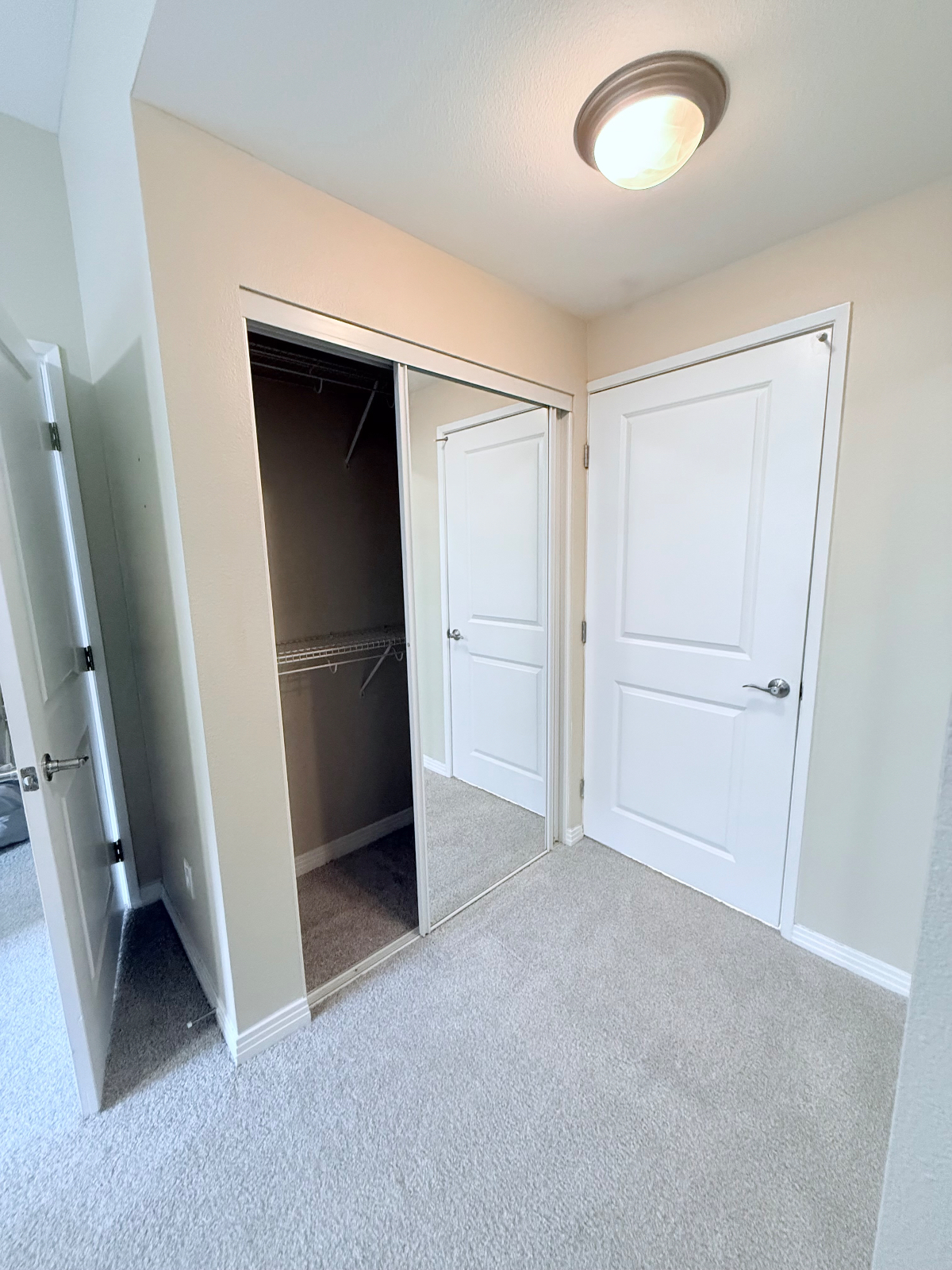 Modern 2 Bed/ 2Bath DTLA Apt with Parking - Photo 5