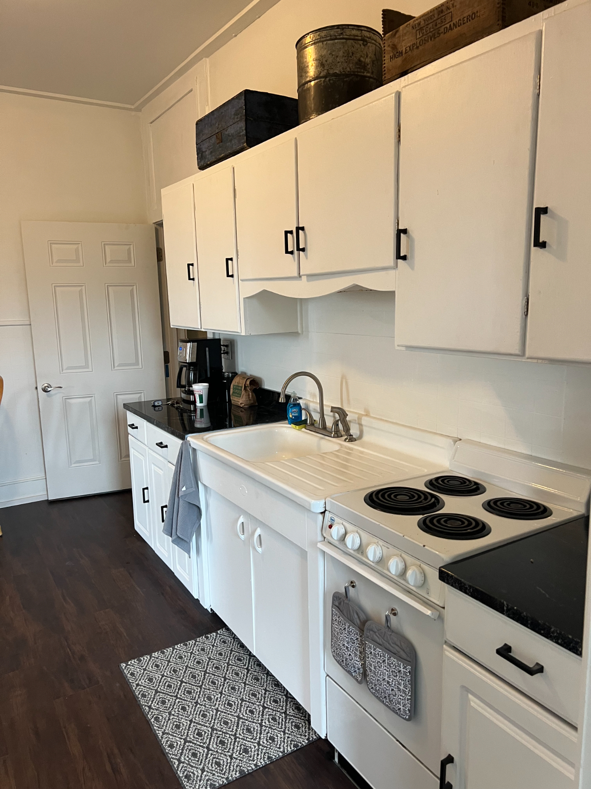 Beautiful apartment in the heart of St. J - Photo 5