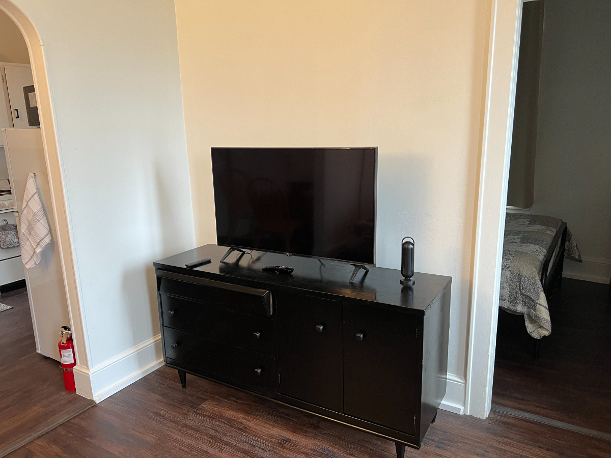 Beautiful apartment in the heart of St. J - Photo 9