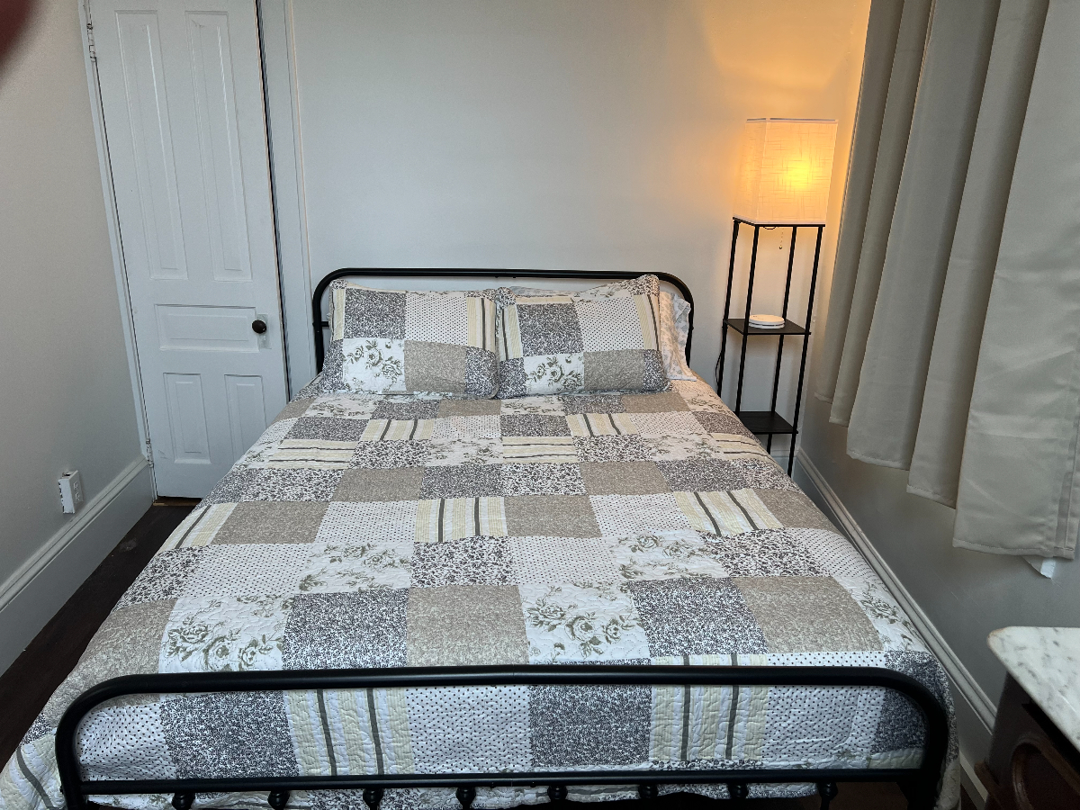 Beautiful apartment in the heart of St. J - Photo 8