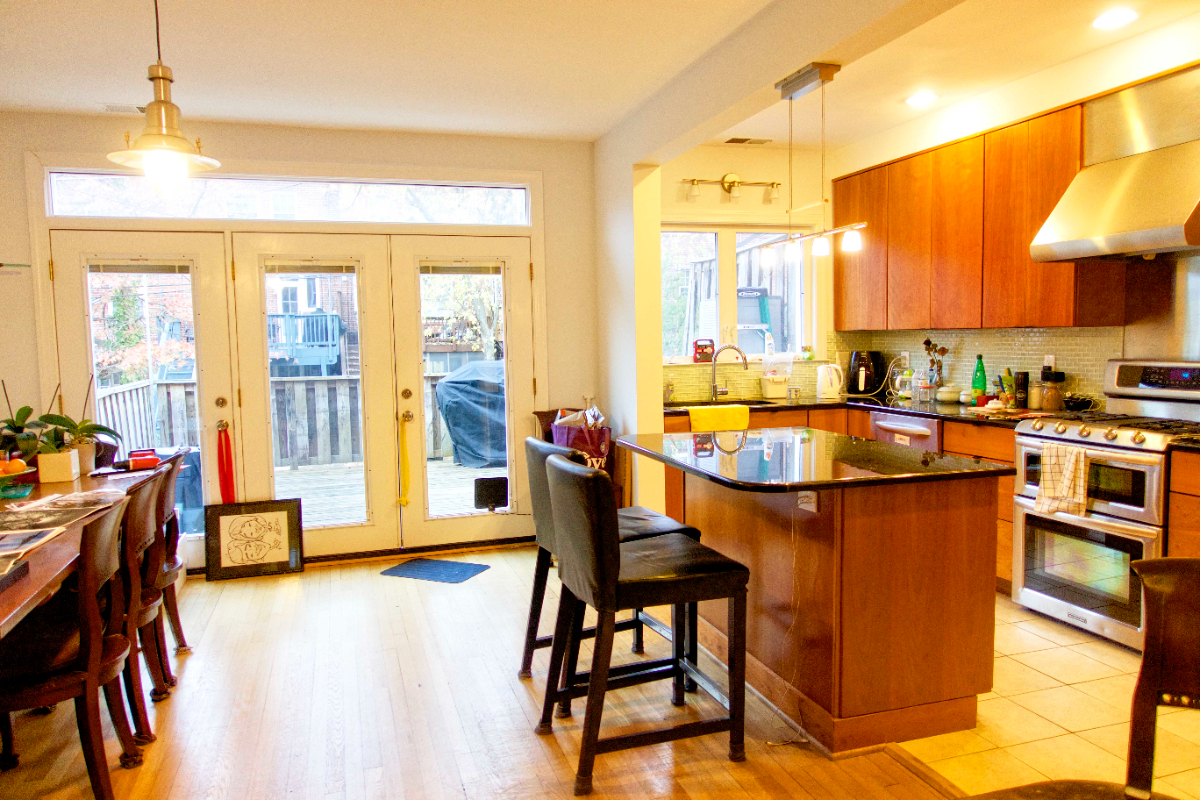 Newly renovated large luxury 1 bedroom - Photo 3