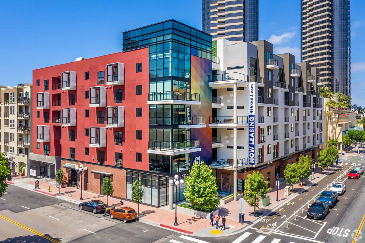 4th & J 503