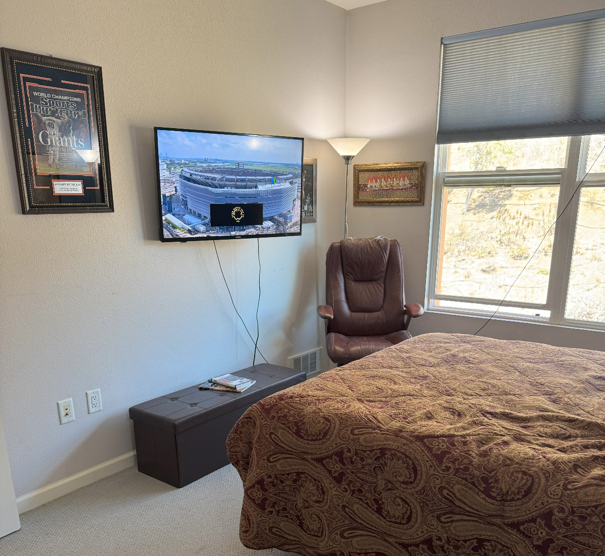 Large Waterfront Apt, Near UCSF Mission Bay, CPMC Hospital, and Kaiser Hospitals, Fast WiFi, Parking Space Available - Photo 1