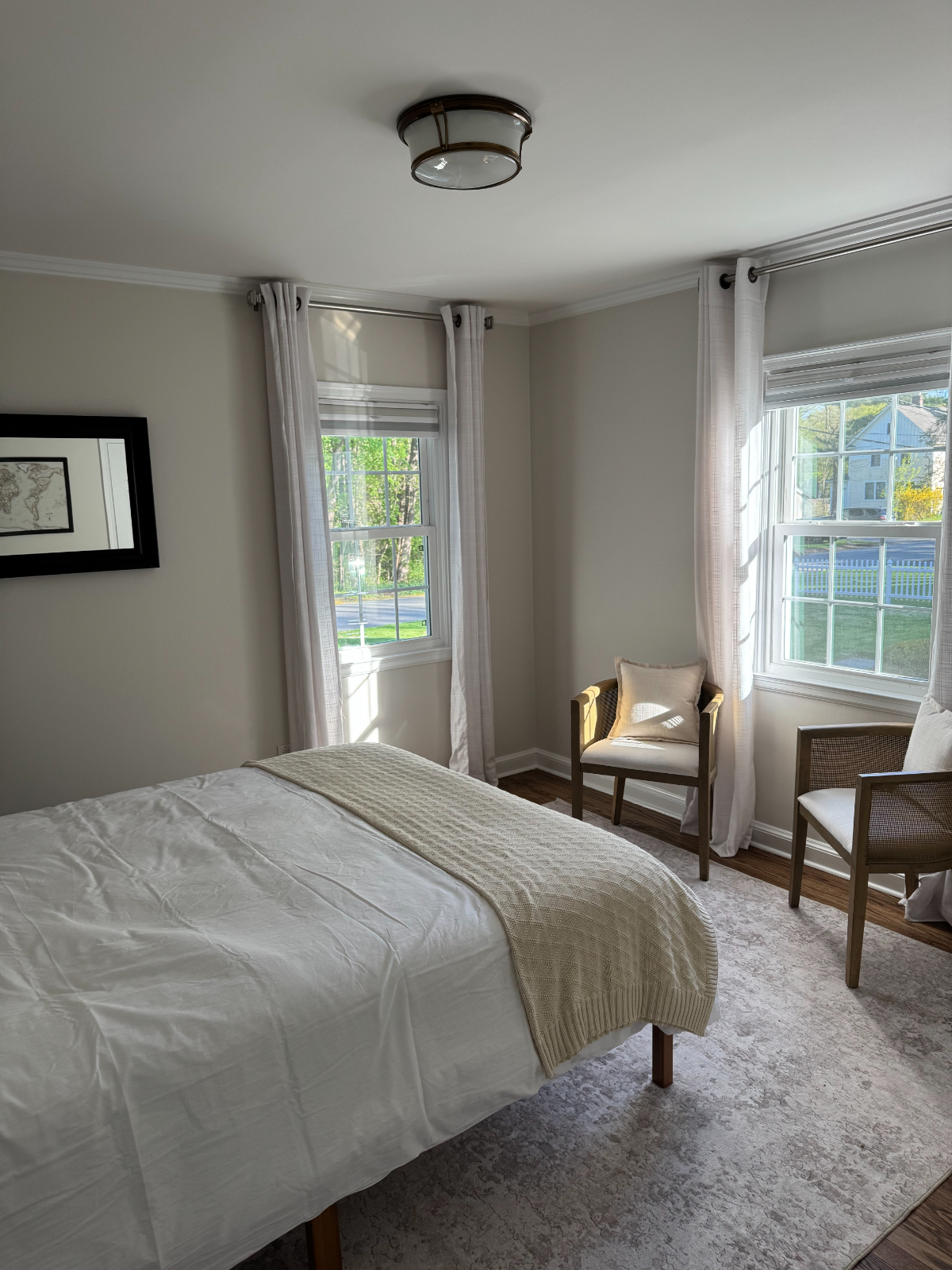Charming 3BR Walk to Town & Train - Photo 10