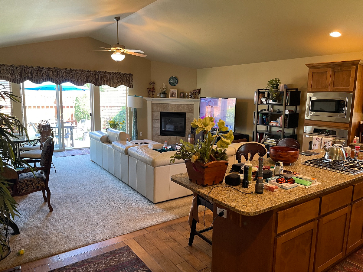 Furnished 1 room, with attached bathroom and garage in quiet neighborhood. Call 6509963397 - Photo 2
