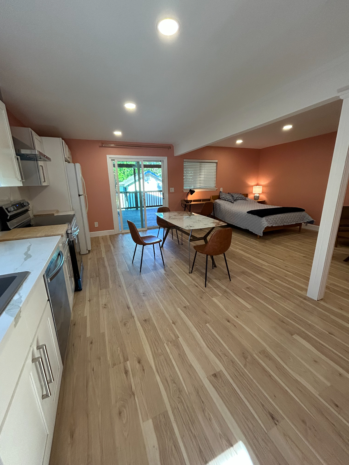 Guest house 5 min walk to Walnut Creek Bart