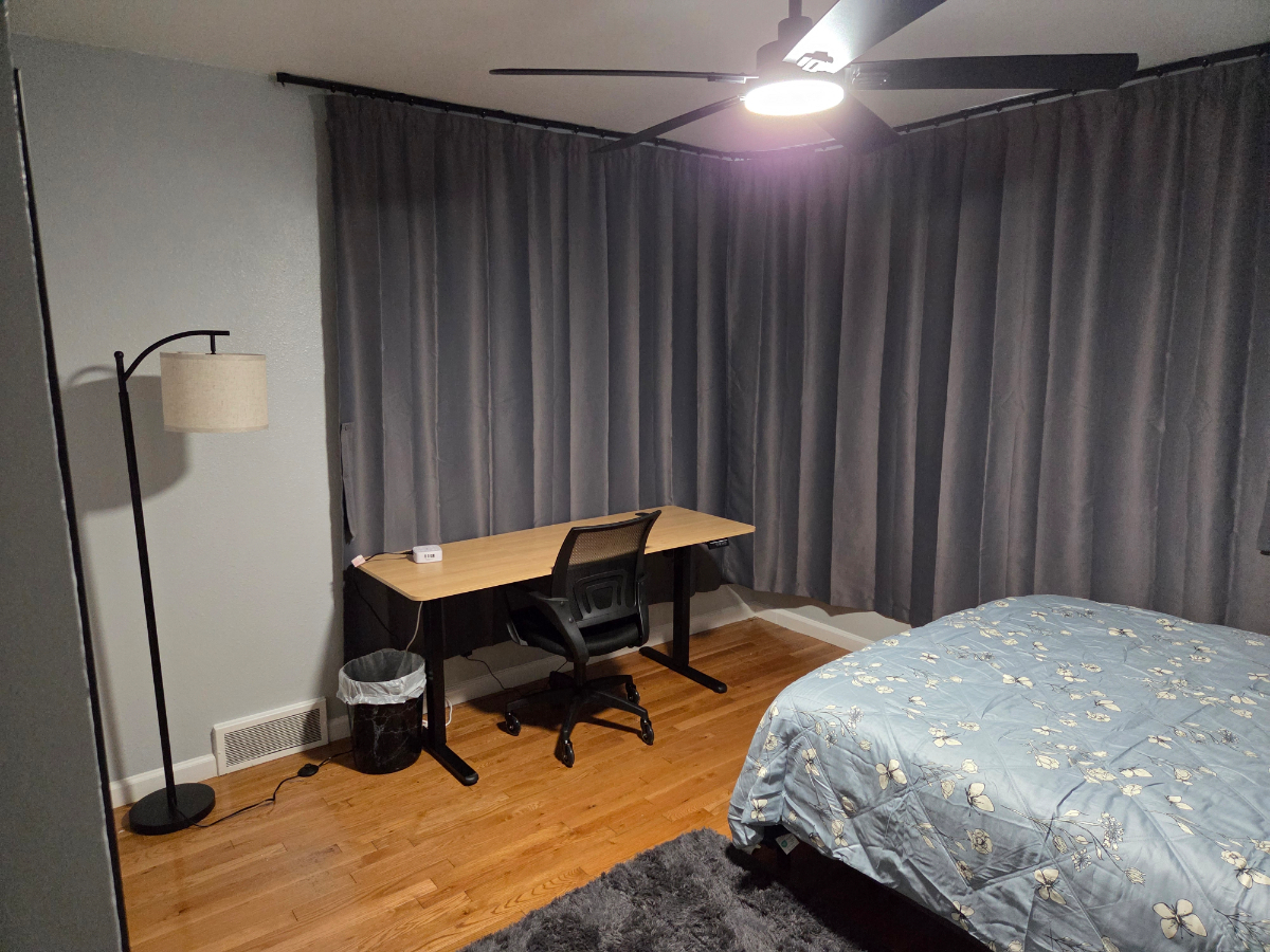 Private Bed/Bath in Large Home - Photo 3