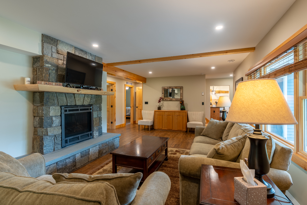 Village Retreat - 4 BR, Updated and Close to All - Photo 2