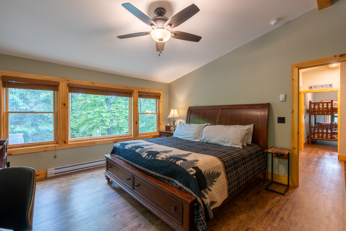 Village Retreat - 4 BR, Updated and Close to All - Photo 6