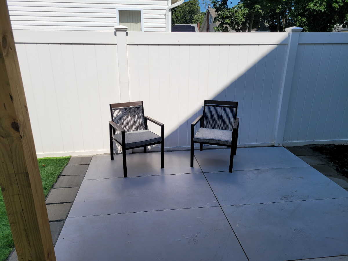 Freshly Renovated Duplex Apartment with Private Yard, Home Office, and Modern Kitchenette - All Util - Photo 12