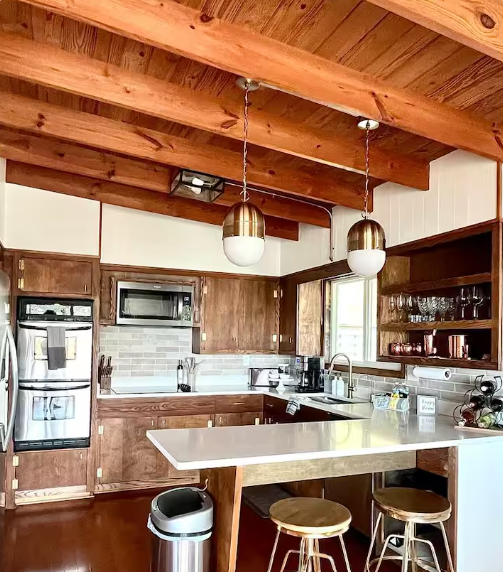 Hilltop Lakeview Romantic Gateaway - Photo 4