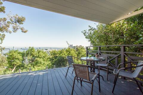 West Hollywood Hills House With City Views Walking Distance to Sunset Blvd - Photo 2