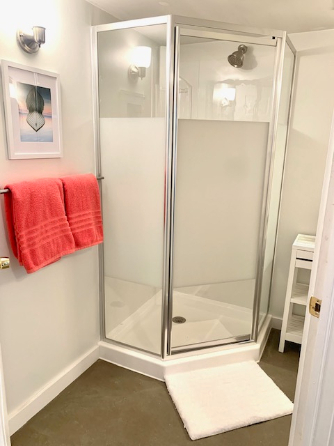 COASTAL VIBE 1 BR APARTMENT - Photo 12