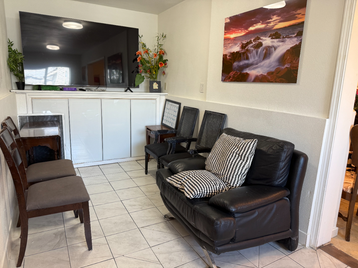Charming Private Room in Spacious Shared Home w/ Laundry, Deck, Parking & All Essentials Included Unit A