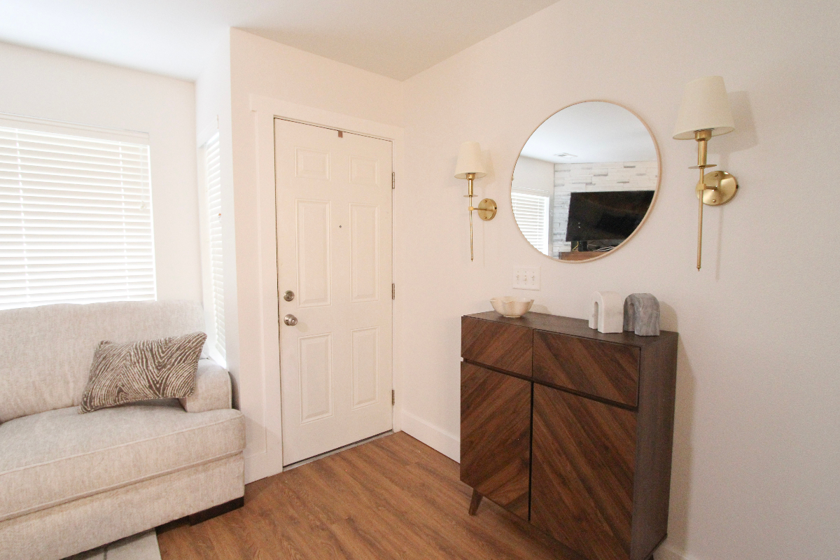 Fully Furnished, Updated, All-Inclusive 2BR -- Ideal for Professionals - Photo 3